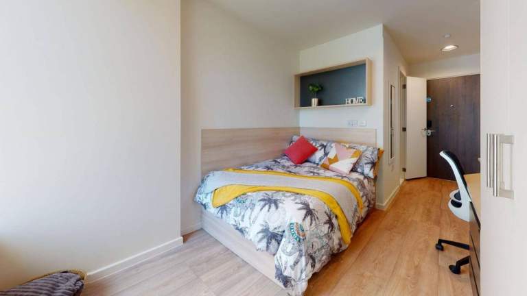 Standard Single En Suite Flat for rent May 2026 - August 2026 - 284.69 pounds per week.