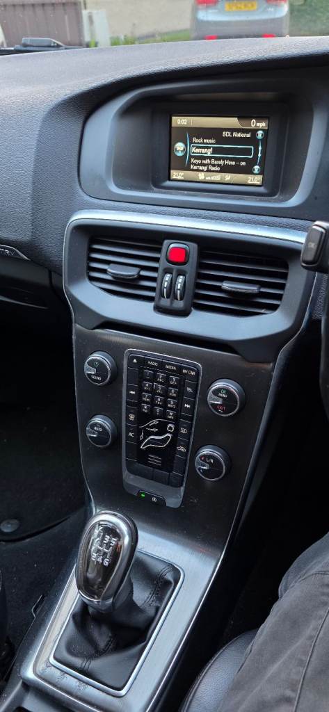 Volvo, V40, Hatchback, 2013, Manual, 1560 (cc), 5 doors