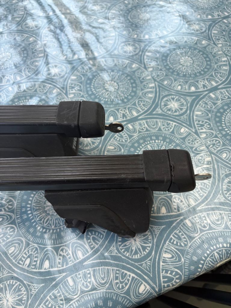 Thule roof bars 