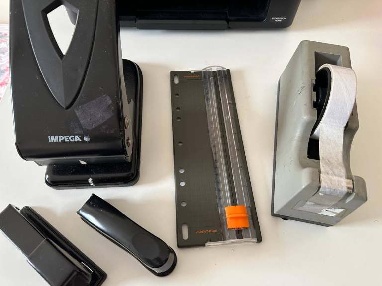 Desk / Stationary bundle equipment