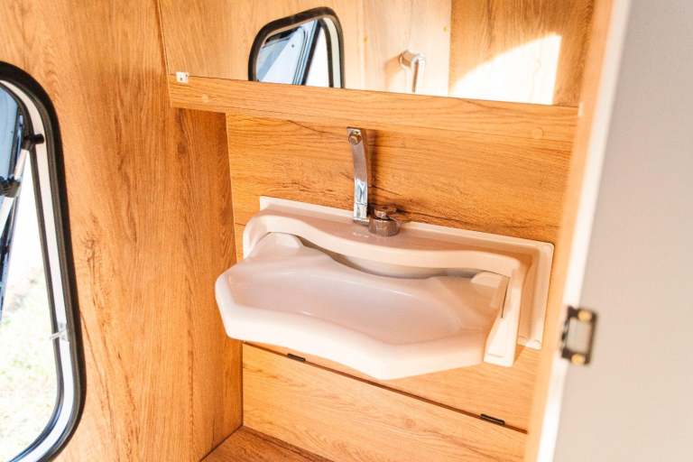 Freedom Jetstream Twin Sport Flare | Small 2 Berth Caravan with Shower