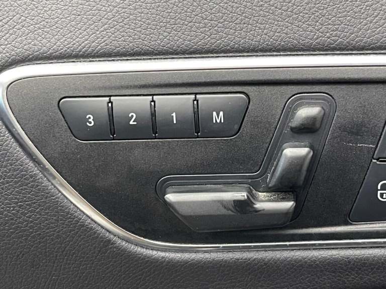 2017 Mercedes-Benz GLA 2.0 GLA250 AMG Line (Premium Plus) SUV 5dr Petrol 7G-DCT 4MATIC Euro 6 (s/...