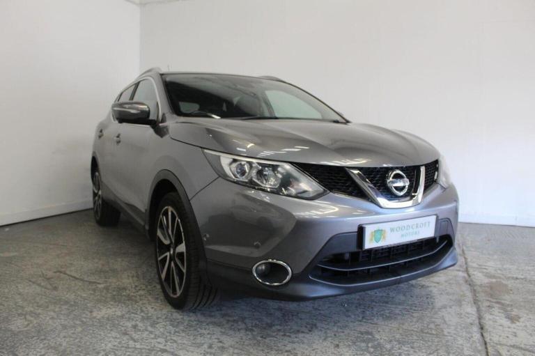 NISSAN QASHQAI 1.6 dCi Tekna 4WD Euro 5 (s/s) 5dr 2014