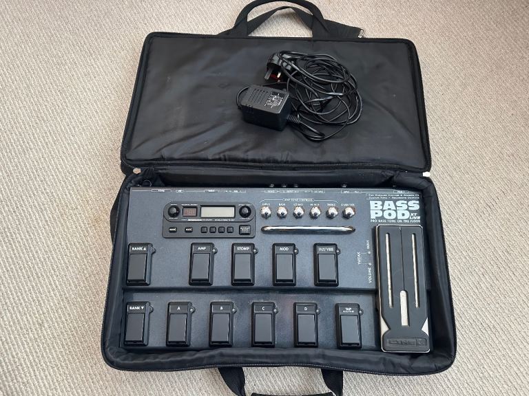 Line 6 Bass Pod XT Live