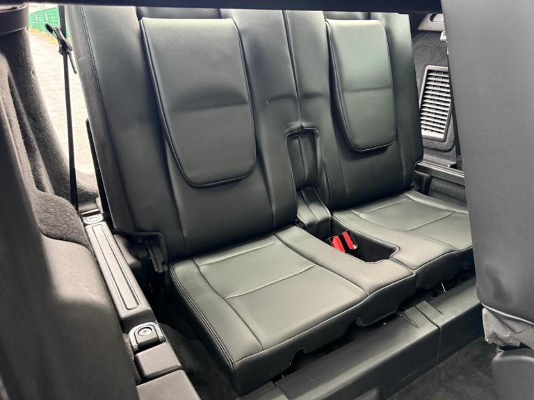 2017 Land Rover Discovery Sport 2.0 TD4 180 SE Tech 5dr Auto ESTATE Diesel Automatic