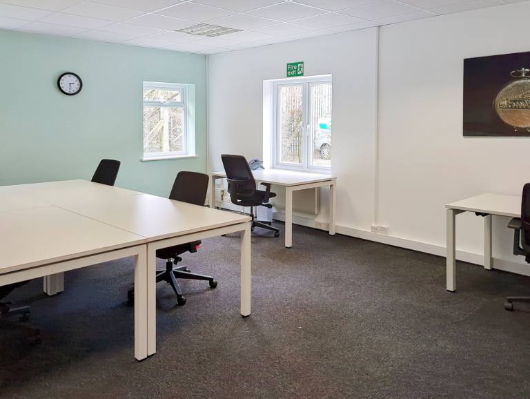 Romsey - SO51 9AQ \ Creative Workshop Space in Basepoint Abbey Park