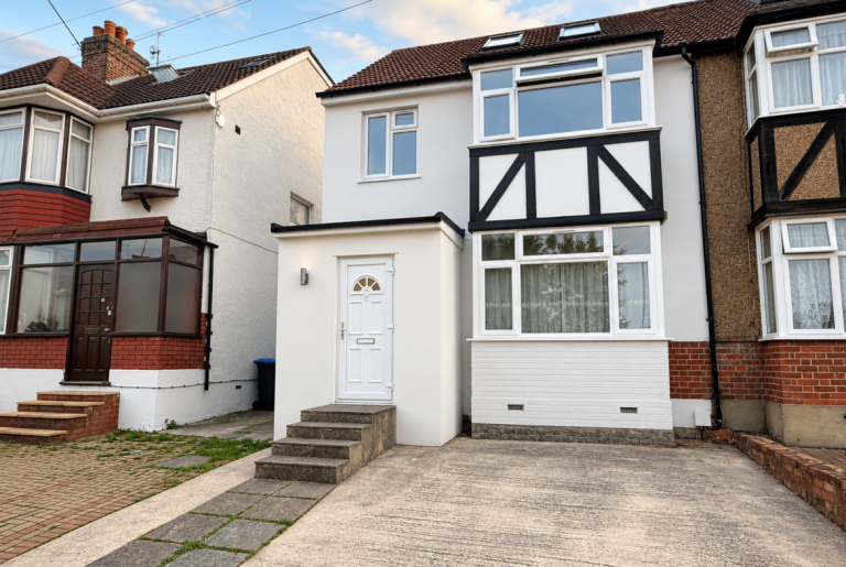 Large Double Studio – Chartley Avenue, Neasden, NW2 7QY - Ref: 2277