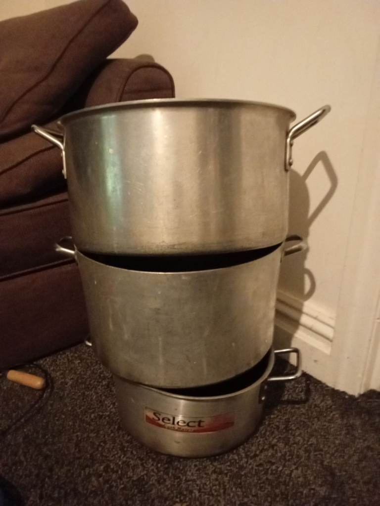 4 large catering. Cooking pans 