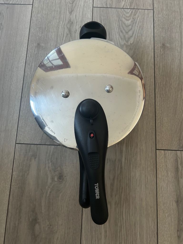 Tower 4 Litre Stainless Steel Pressure Cooker