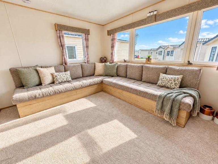 2018 ABI New Horizon in Elgin  - Lodge / Caravan 