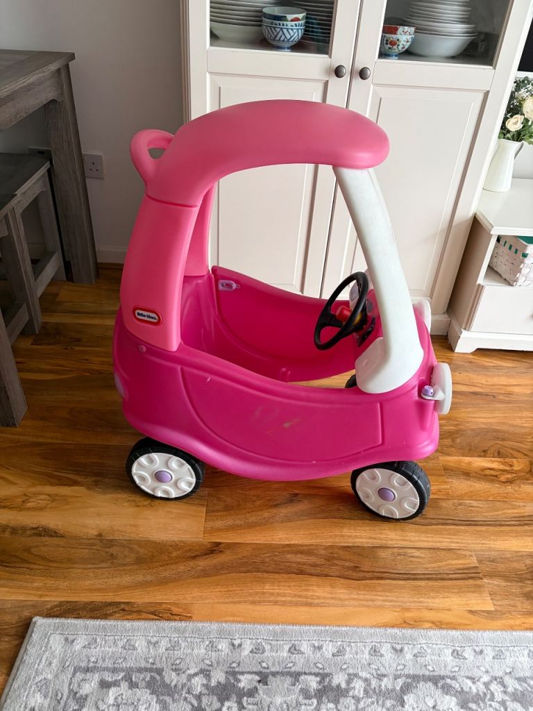 Toy car pink Little Tikes Cozy Coupe