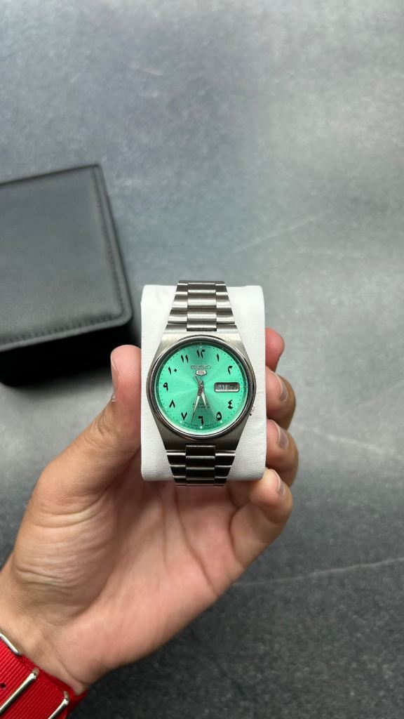 Vintage Seiko 5 Automatic 7009 Movement Men’s Wrist Watch 