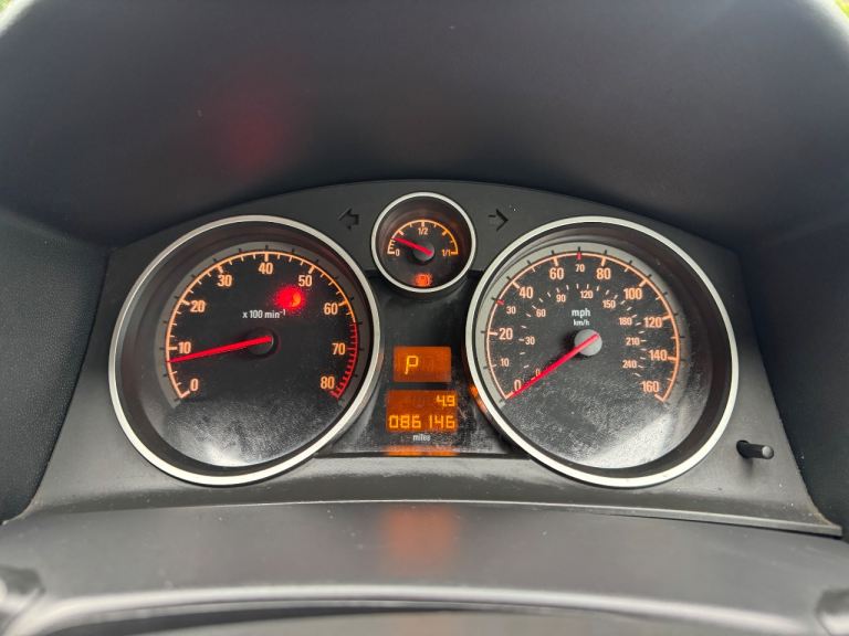 2004 VAUXHALL ASTRA DESIGN 1.8 AUTOMATIC 