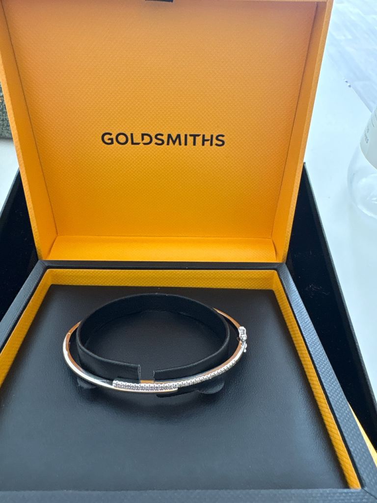 Goldsmiths white gold Bracelet with Stones – As Good As New