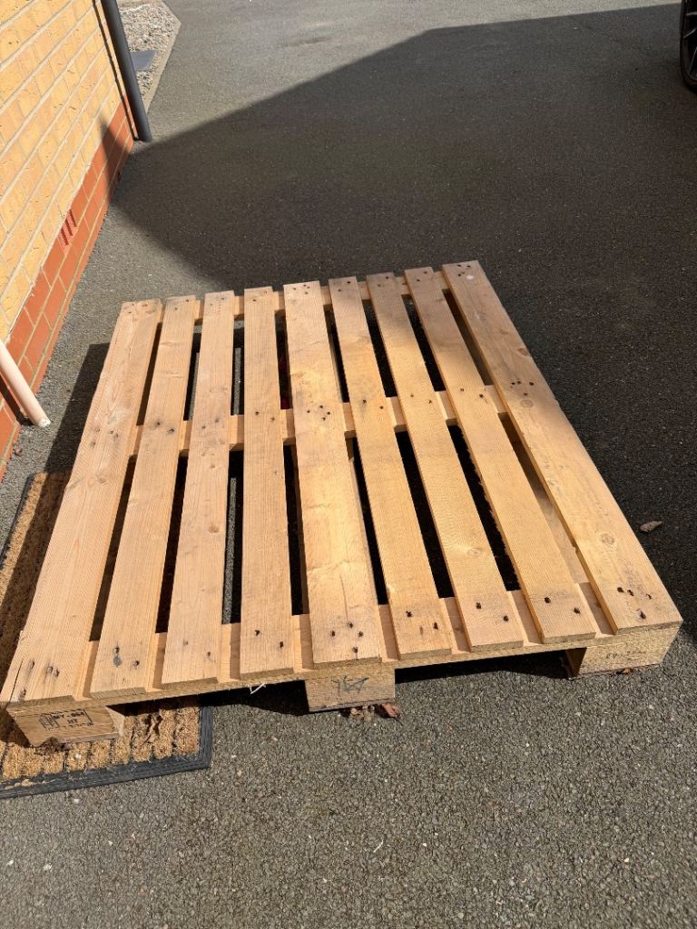 Free pallet collection only