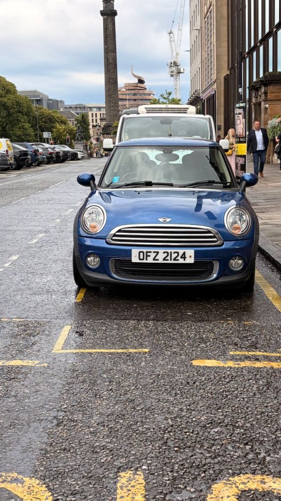 Mini cooper one Hatchback, 2013, Semi-Auto, 1995 (cc), 5 doors