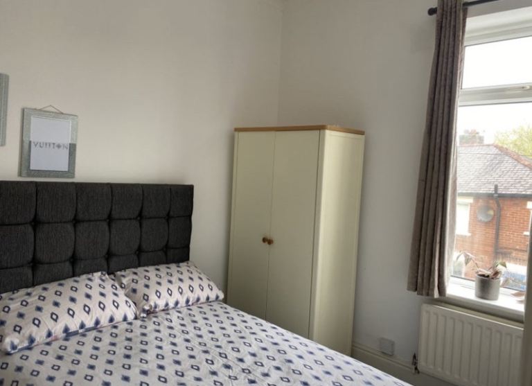Double room available 