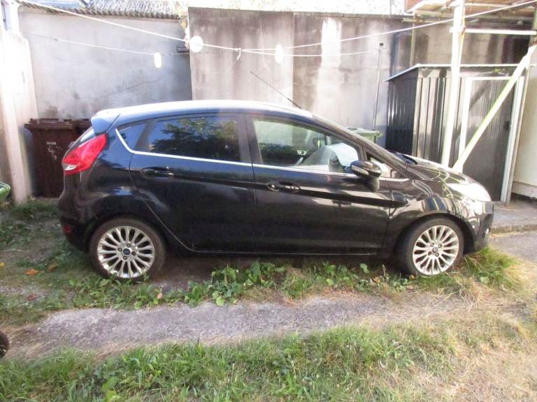 Ford, FIESTA, Hatchback, 2012, Manual, 1388 (cc), 5 doors