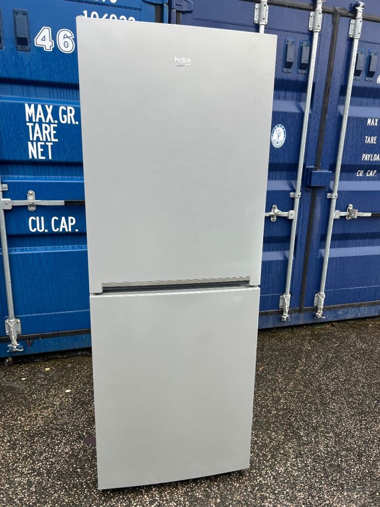 image for BEKO LARGE FRIDGE FREEZER FOR SALE 