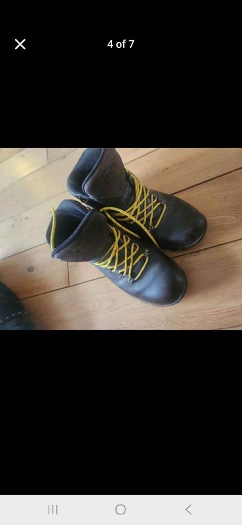 Men's Black Leather Boots with Yellow Laces – Good Condition