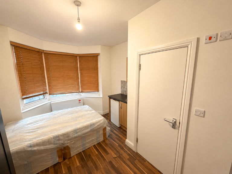 BENEFITS ACCEPTED - Studio Flat Available in Belvedere Erith Bexley DA8