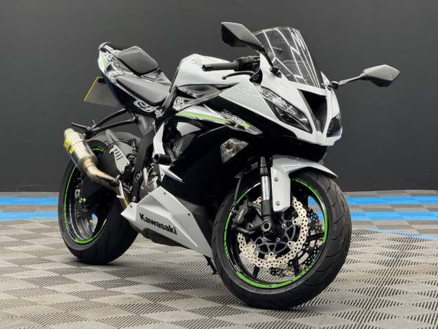2015 Kawasaki NINJA ZX 6 ZX636EFF PETROL Manual | in Sheffield