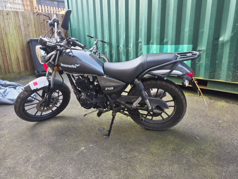 Lex motorbike needs electric looking at 