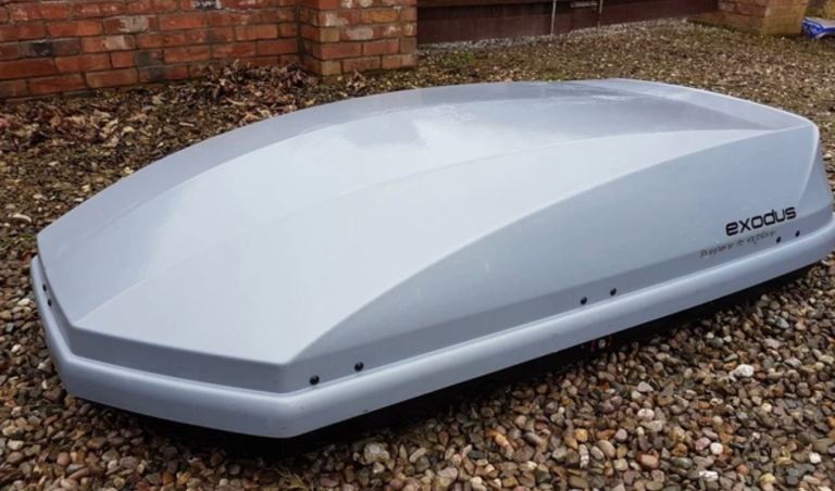 Exodus roof box 470L with key and wide clamps £220