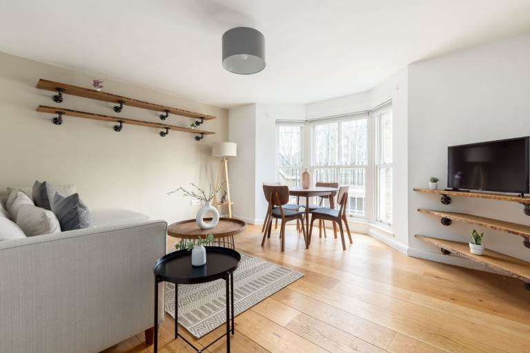 🏡 MODERN 2-BED W/ PRIVATE GARDEN | LONG-TERM | COMPANY LETS WELCOME – BRIXTON SW9