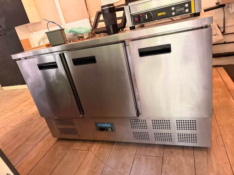Polar G-Series G622 Counter Fridge 368 Litres