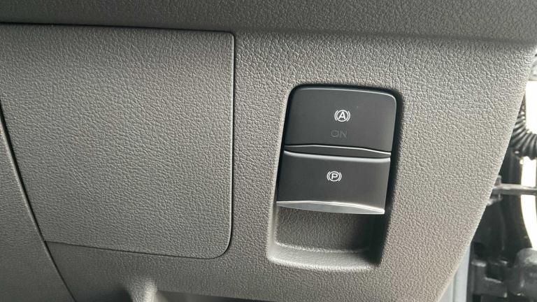  Ford E-Transit 135kW 68kWh H2 Trend Van Auto Medium Roof Van Electric Automatic