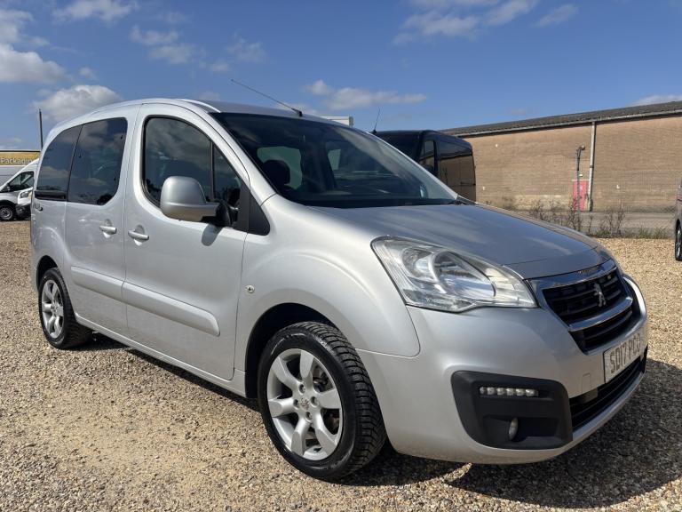 PEUGEOT PARTNER TEPEE WHEELCHAIR ACCESSIBLE VEHICLE WAV 1.6 BlueHDi Allure 2017