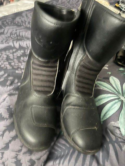 J&S MOTERBIKE BOOTS. l