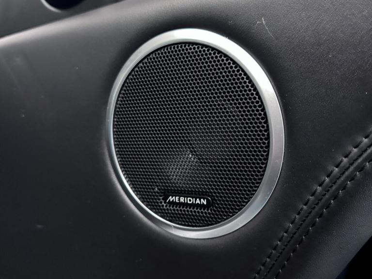  Land Rover Range Rover 4.4 SD V8 Autobiography SUV 5dr Diesel Auto 4WD Euro 6 (s/s) (339 ps) Die...