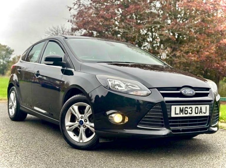 Ford focus 1.0 petrol zetec 2013 72k low mileage FSH 1 owner 2 keys £20 tax 