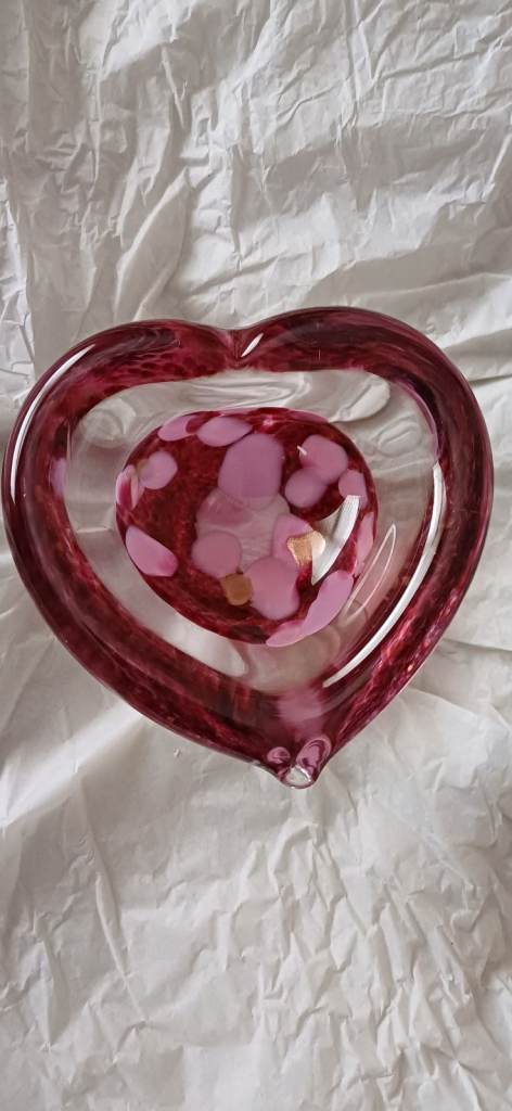Glass heart shaped trinket pot