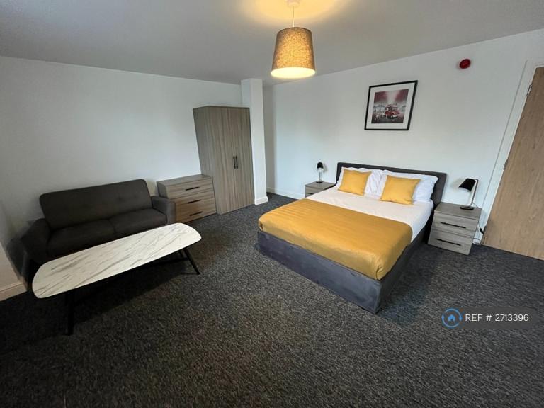 Studio flat in Swannack House, Retford, DN22 (#2713396)