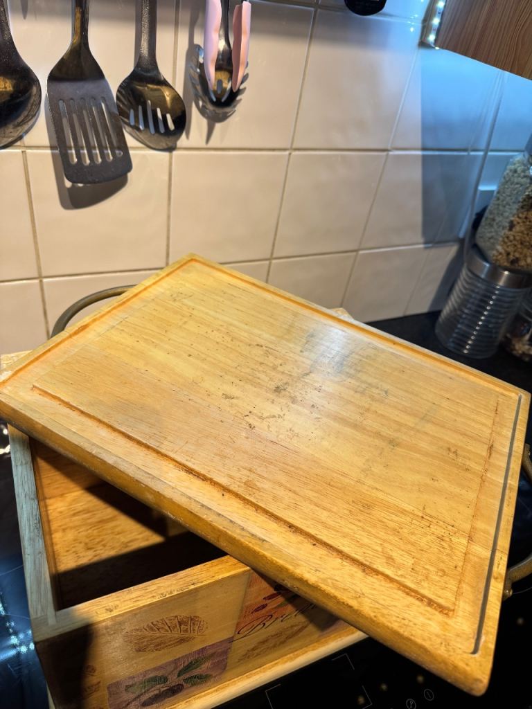 Solid wood bread bin