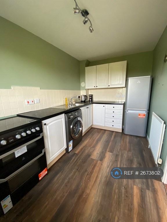 2 bedroom flat in Clovenstone Gardens, Edinburgh, EH14 (2 bed) (#2673802)