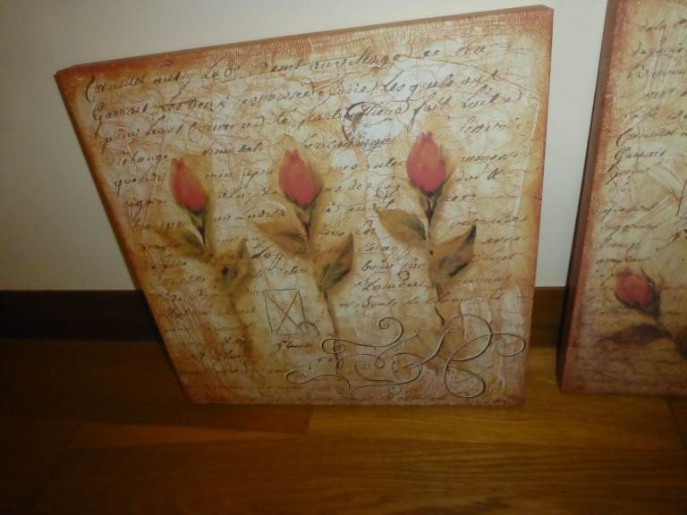 image for 2 canvas flower pictures