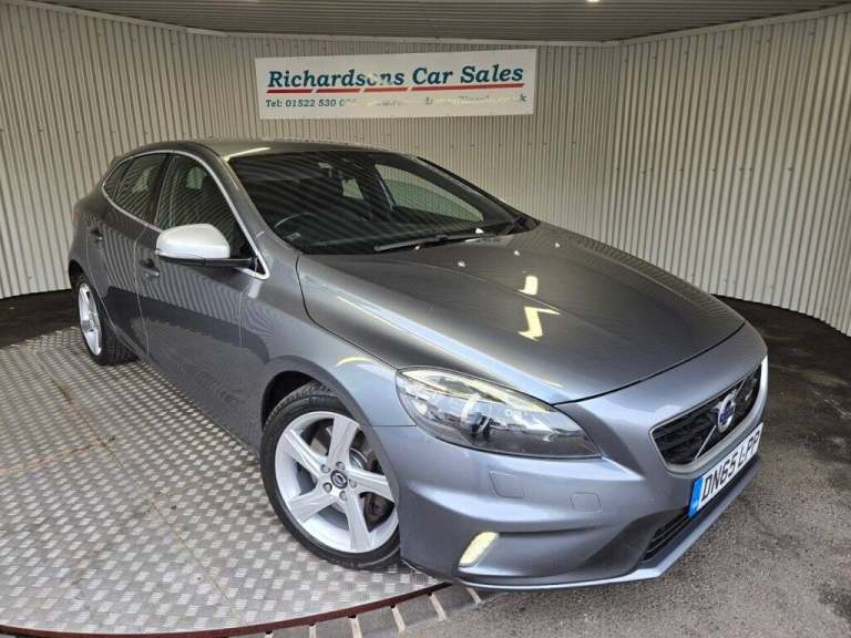 2015 Volvo V40 D3 R DESIGN Lux Nav 5dr HATCHBACK DIESEL Manual