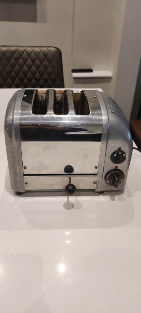 Dualit 3 slice chrome toaster 