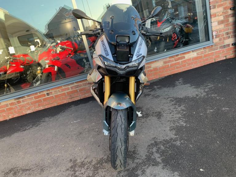 Moto Guzzi V100 Mandello S - 1268 miles - MOTO GUZZI WARRANTY UNTIL 21/07/27