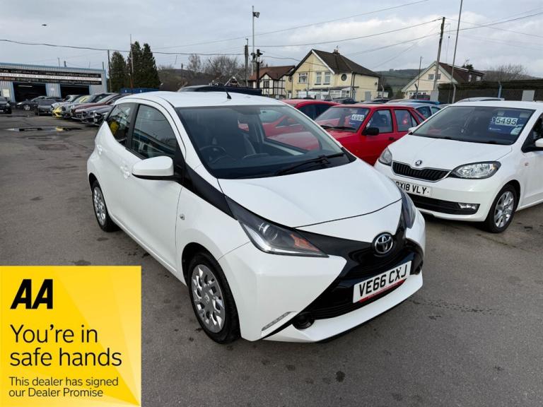 2016 Toyota AYGO 1.0 VVT-i X-Play 5dr HATCHBACK PETROL Manual