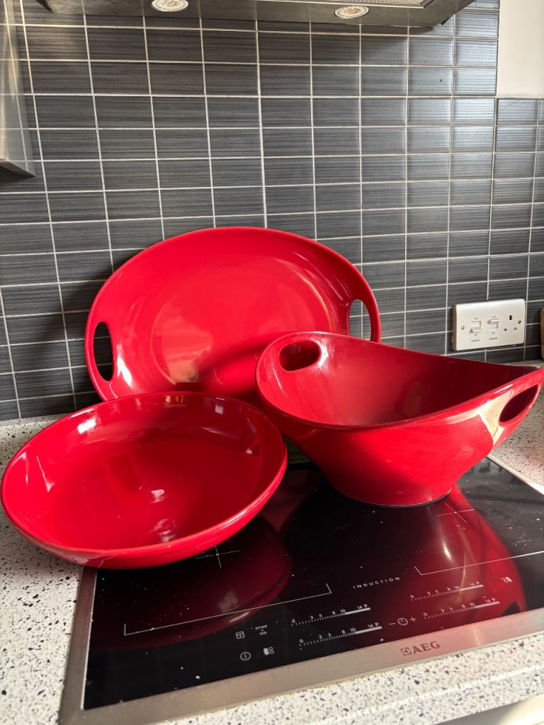 Large china bowl and platters set. 
