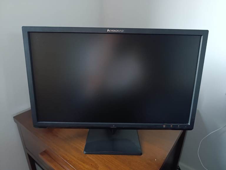 Lenovo L2250p 22-inch Monitor – Good Condition