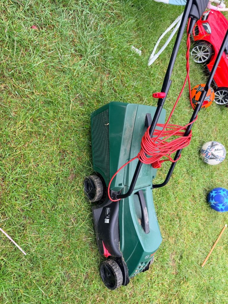 BOSH 32cm Lawnmover as good as new 