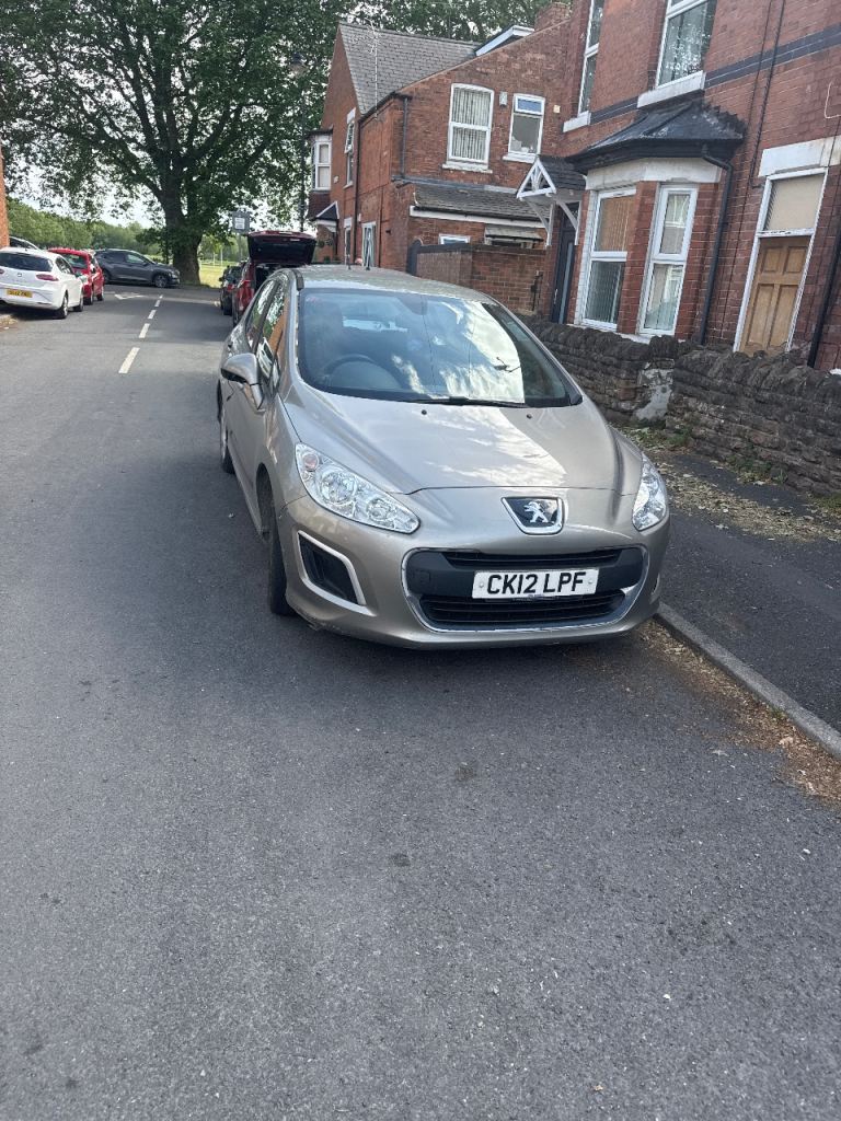 Peugeot, 308, Hatchback, 2012, Manual, 1560 (cc), 5 doors
