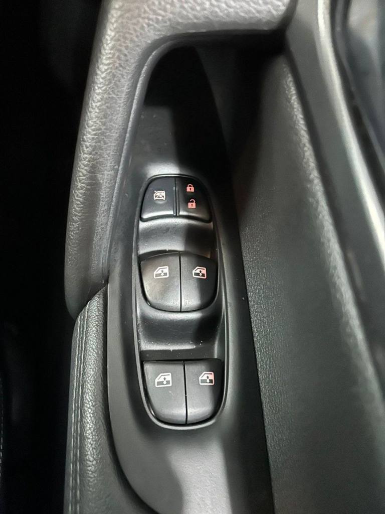 2019 Nissan Qashqai 1.3 DIG-T N-Connecta SUV 5dr Petrol Manual Euro 6 (s/s) (140 ps) F/S/H! HATCH...