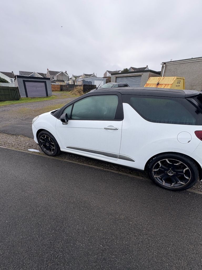 Citroen, DS3, Convertible, 2014, Manual, 1598 (cc), 3 doors